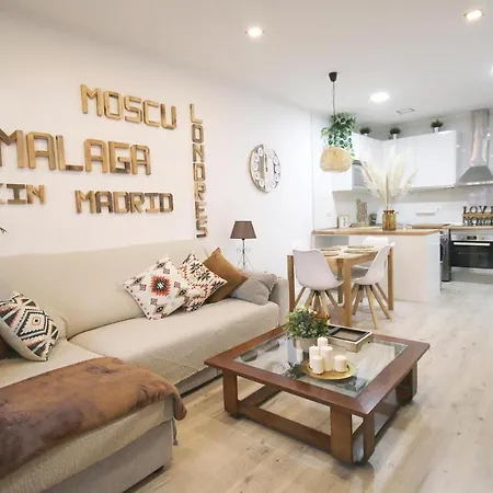 Complejo La Cortijera - Apartamento De 2 Dormitorios * Малага